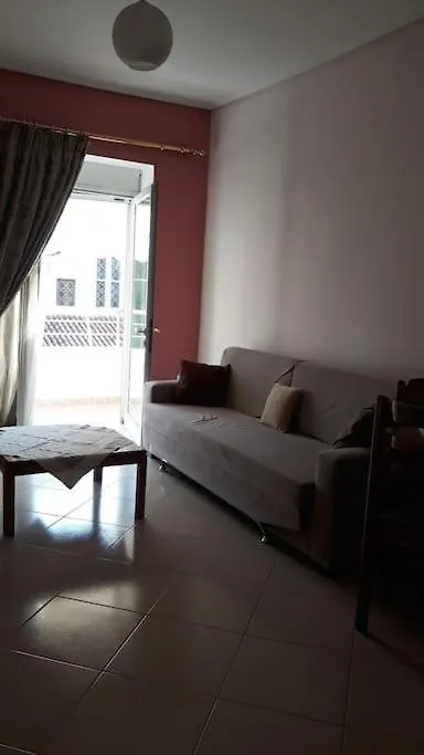 Beach View Apartment In Center Saranda